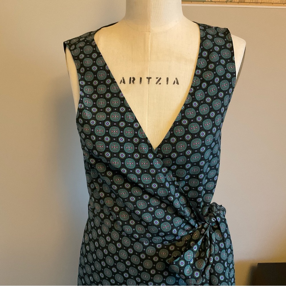 Tory Burch Black Label Tag Detail - Picture 11 of 12